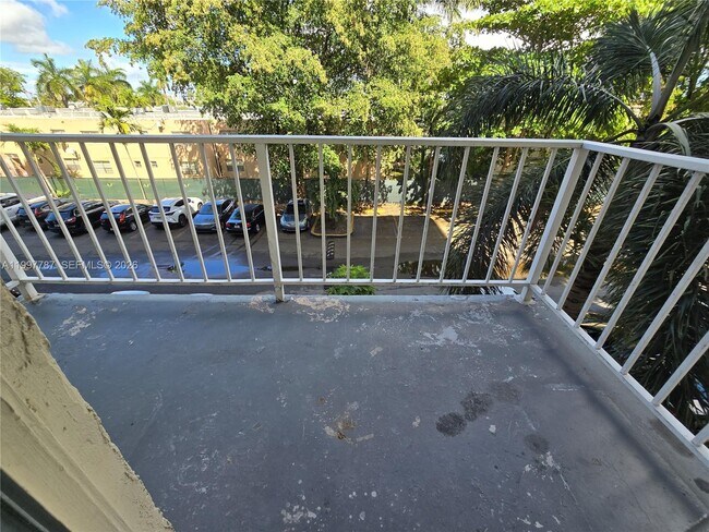 Building Photo - 4550 NW 9th St