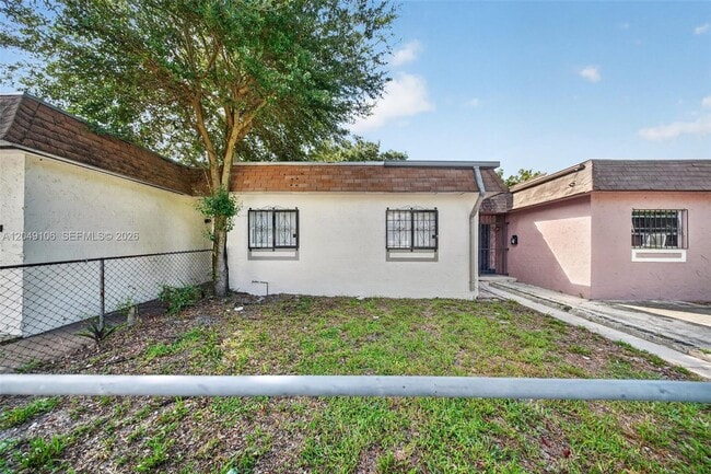 Building Photo - 3856 NW 207 St Rd