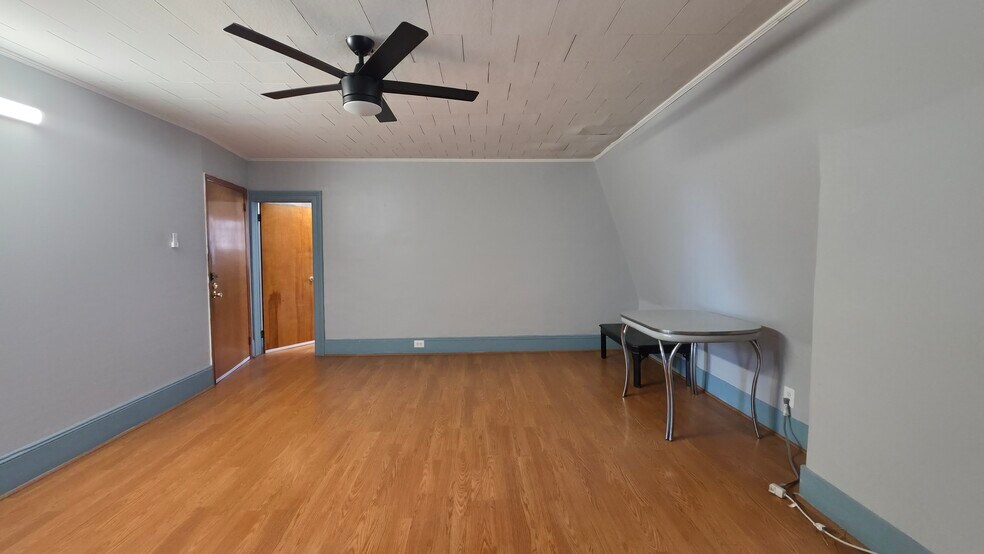 Building Photo - 23 Sherman Pl