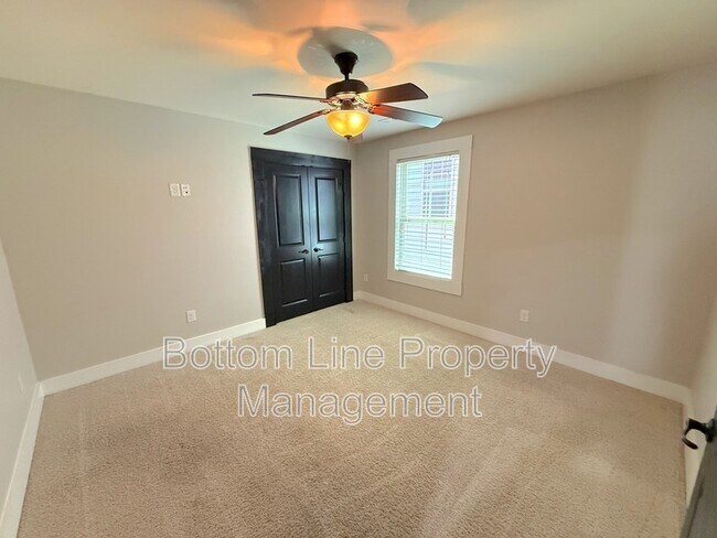 Building Photo - 2507 Alyssa Ln