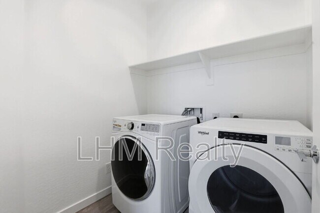 Building Photo - 12364 E Ballentine Rd