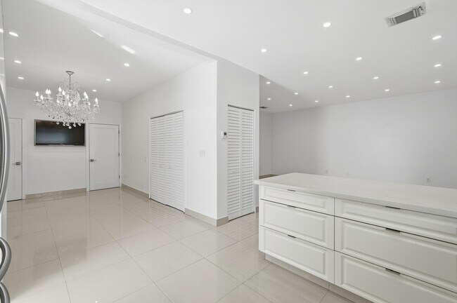 Building Photo - 3790 Piedmont St