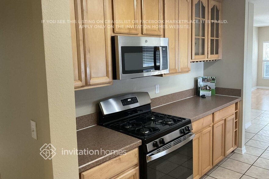 Building Photo - 6002 Kiteridge Dr