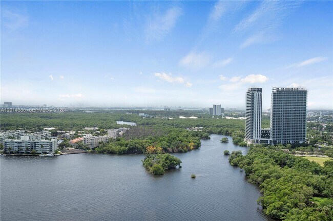 Building Photo - 17111 Biscayne Blvd