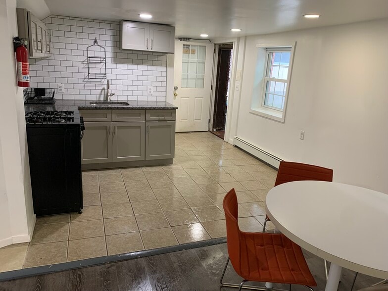 Building Photo - 2152 12th St