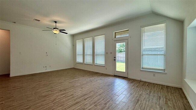 Building Photo - 13018 Hydeland Dr