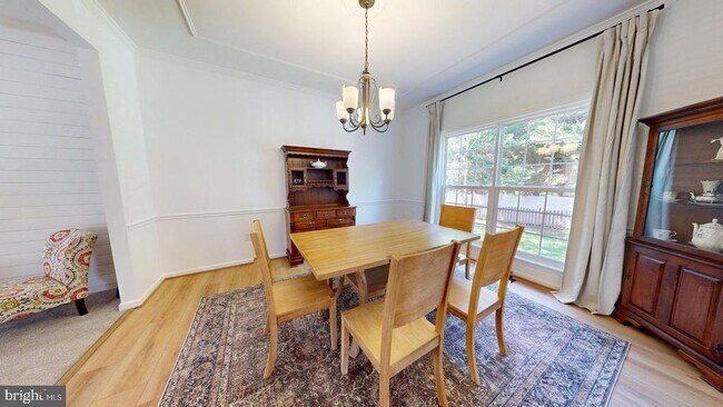 Building Photo - 14 Palace Ln