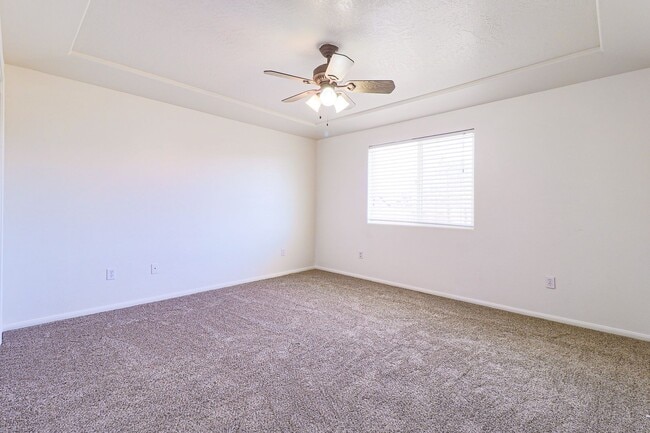 Building Photo - Beautiful Single Family Home located in He...