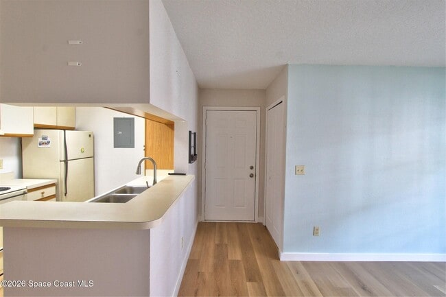 Building Photo - 7667 N Wickham Rd