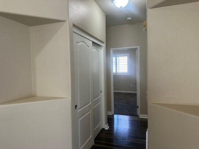 Building Photo - Single Story cul-de-sac 3Beds/2Bath Home i...