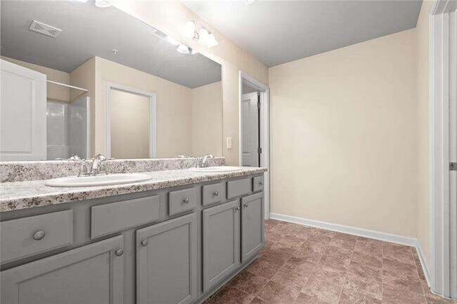 Building Photo - 113 Oakview Passage