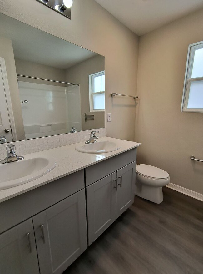Building Photo - 5 BED 3 BATH SOLAR HOME FOR RENT!! Availab...