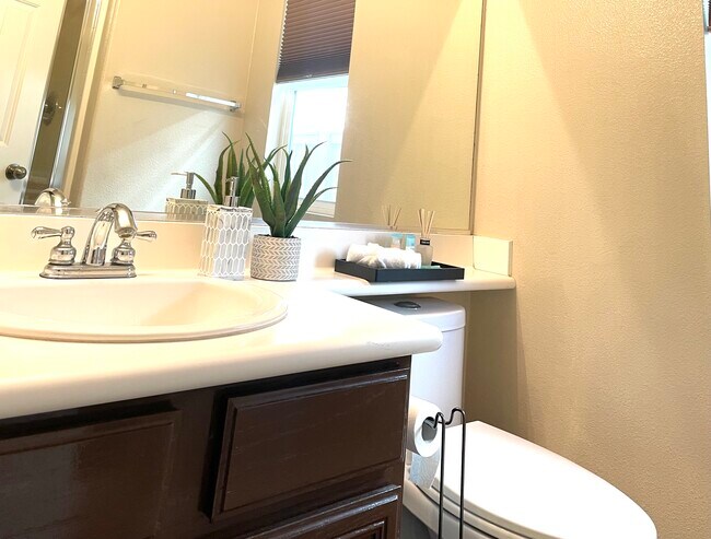 Building Photo - 34010 Winterberry Ln