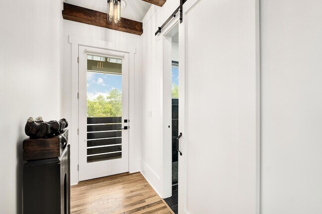 Building Photo - 45 Pine Knoll