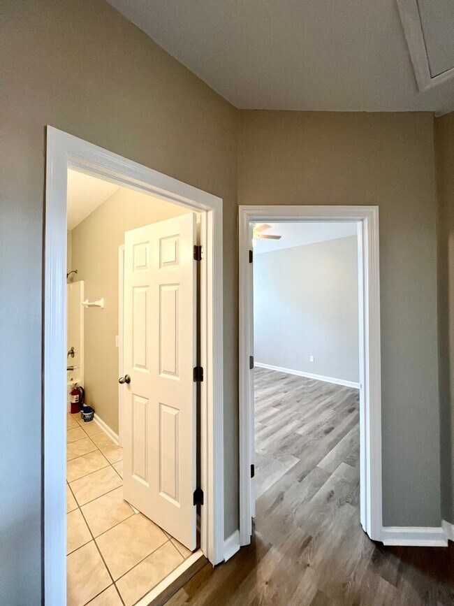 Building Photo - Location, Location! Completely Remodeled Spacious 3BR/2BR!