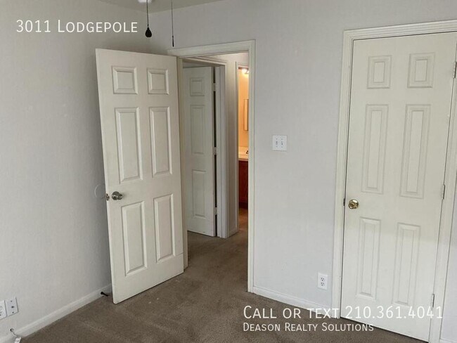 Building Photo - 3011 Lodgepole-