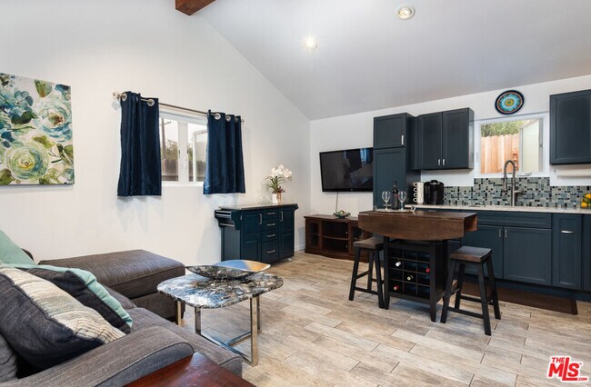 Primary Photo - 8308 Flight Ave