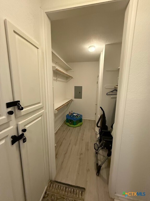 Building Photo - 1832 Canyon Lake Dr