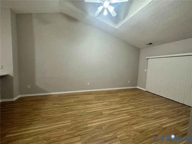 Building Photo - 5442 Fuller Dr