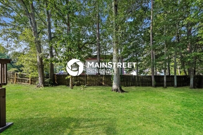 Building Photo - 3 Bedroom Pet-Friendly Home in RIVERDALE, ...
