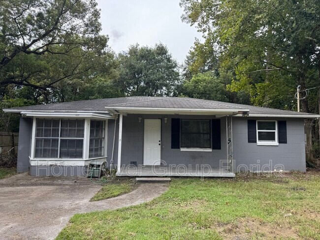 Building Photo - 4450 Englewood Ave