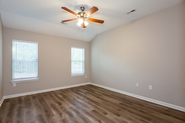 Building Photo - 5136 Haybridge Rd