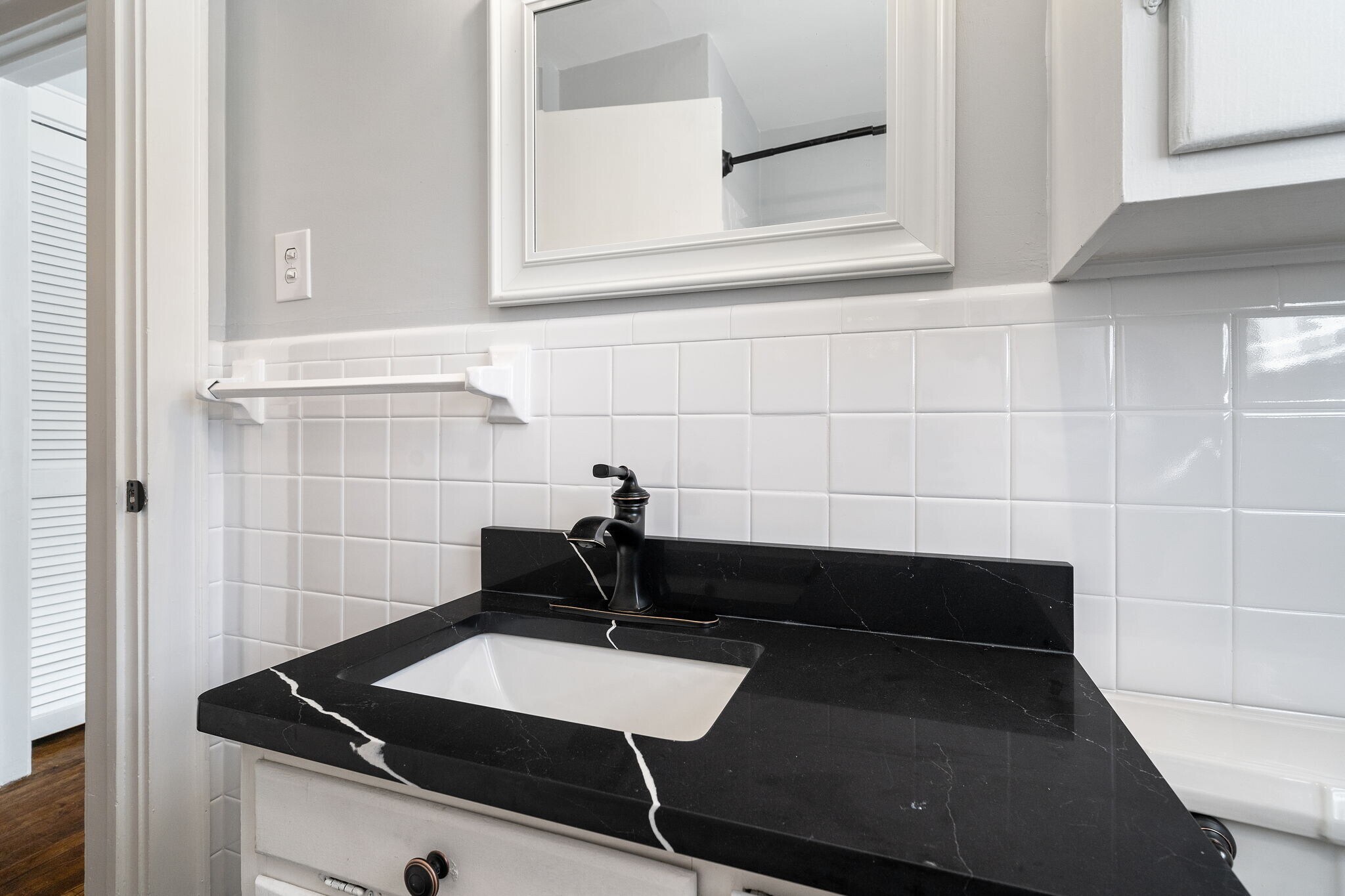 Bathroom 1 - 415 Hudson St