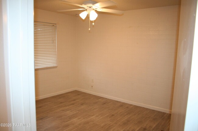 Building Photo - 11014 W Cheryl Dr