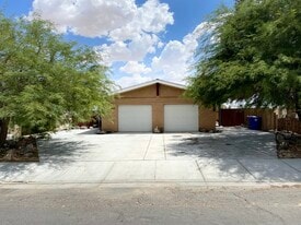 Building Photo - 6587 Oasis Ave