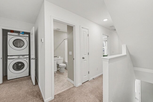 Building Photo - 188 Woodward Rd