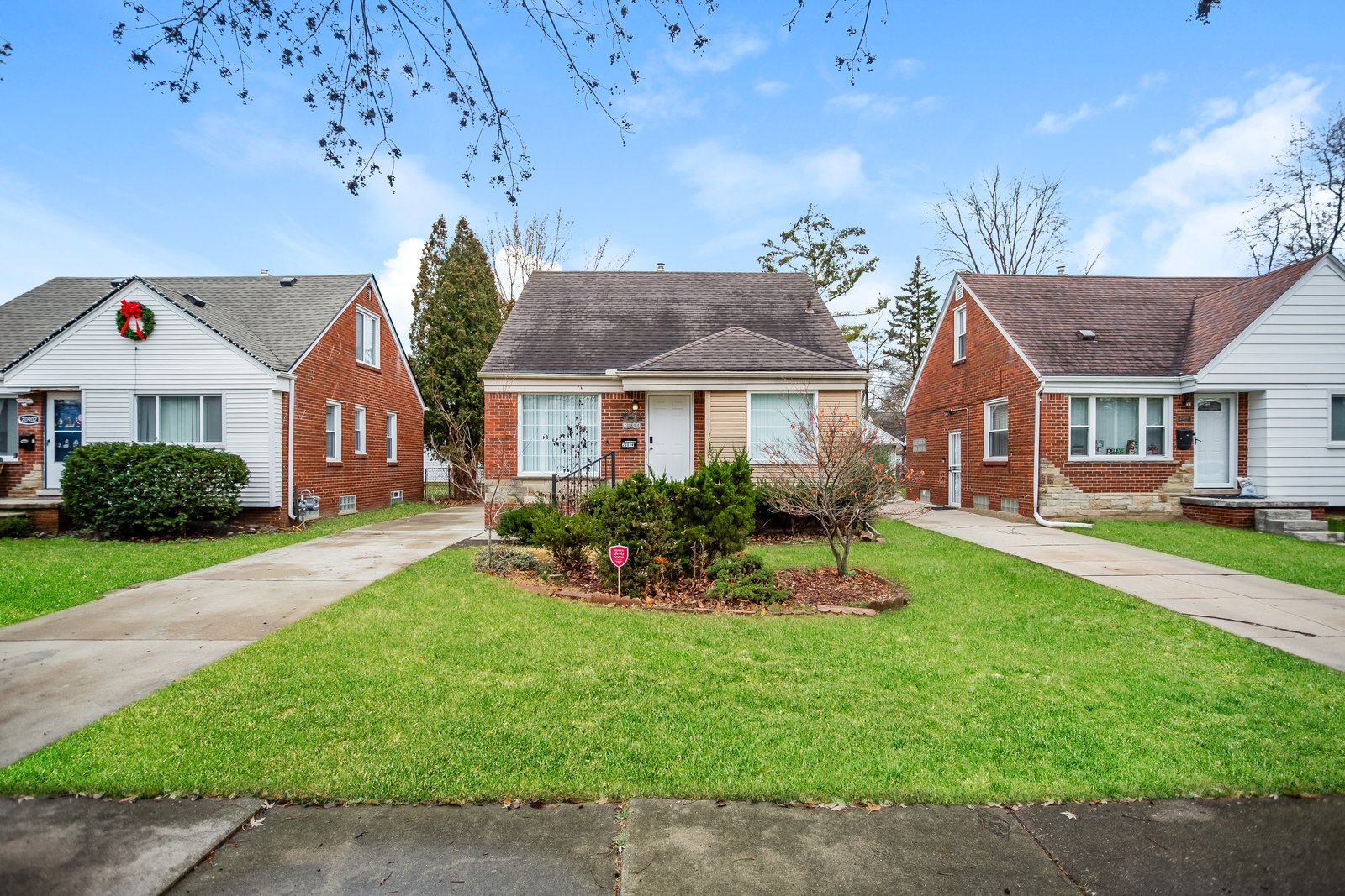 Building Photo - 20894 Lancaster St