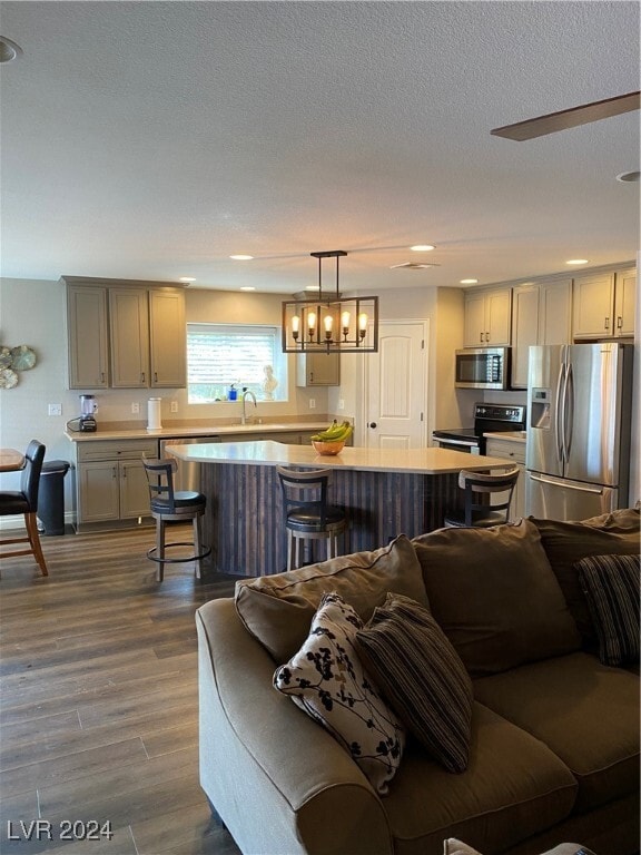 Building Photo - 1005 E McKnight Ave