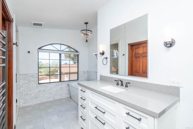 Building Photo - 1210 Cypress Dr