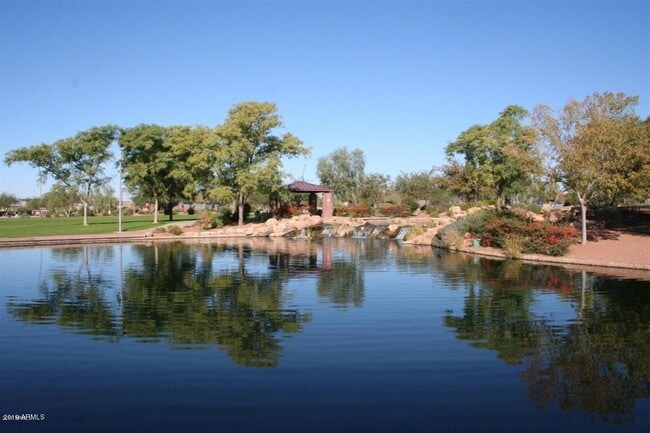 Building Photo - 2582 W Kit Carson Trail