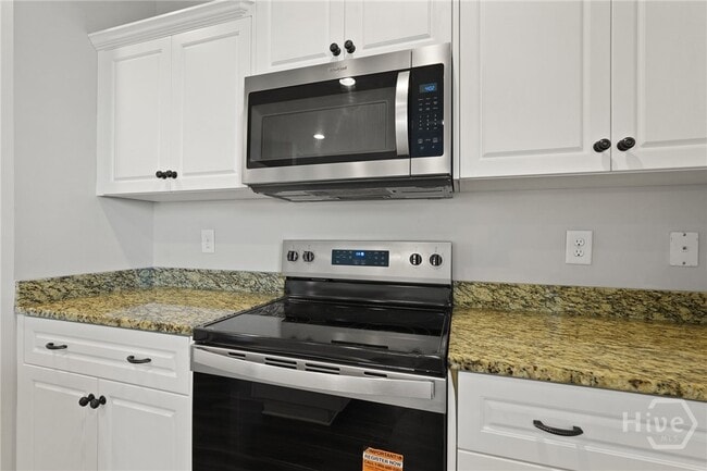 Building Photo - 504 Potter Stone Square