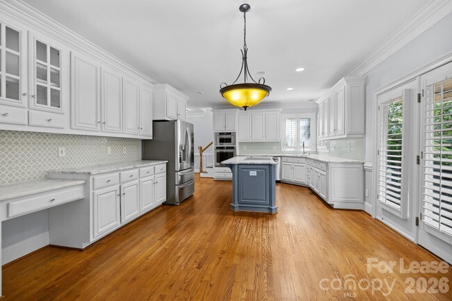 Building Photo - 9205 Woodriver Ln