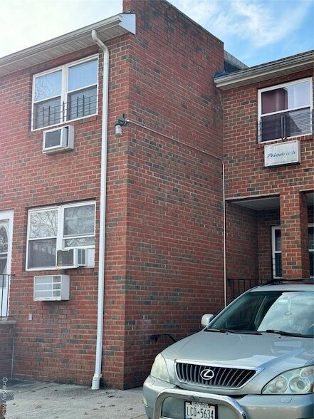 Building Photo - 138-06 219th St