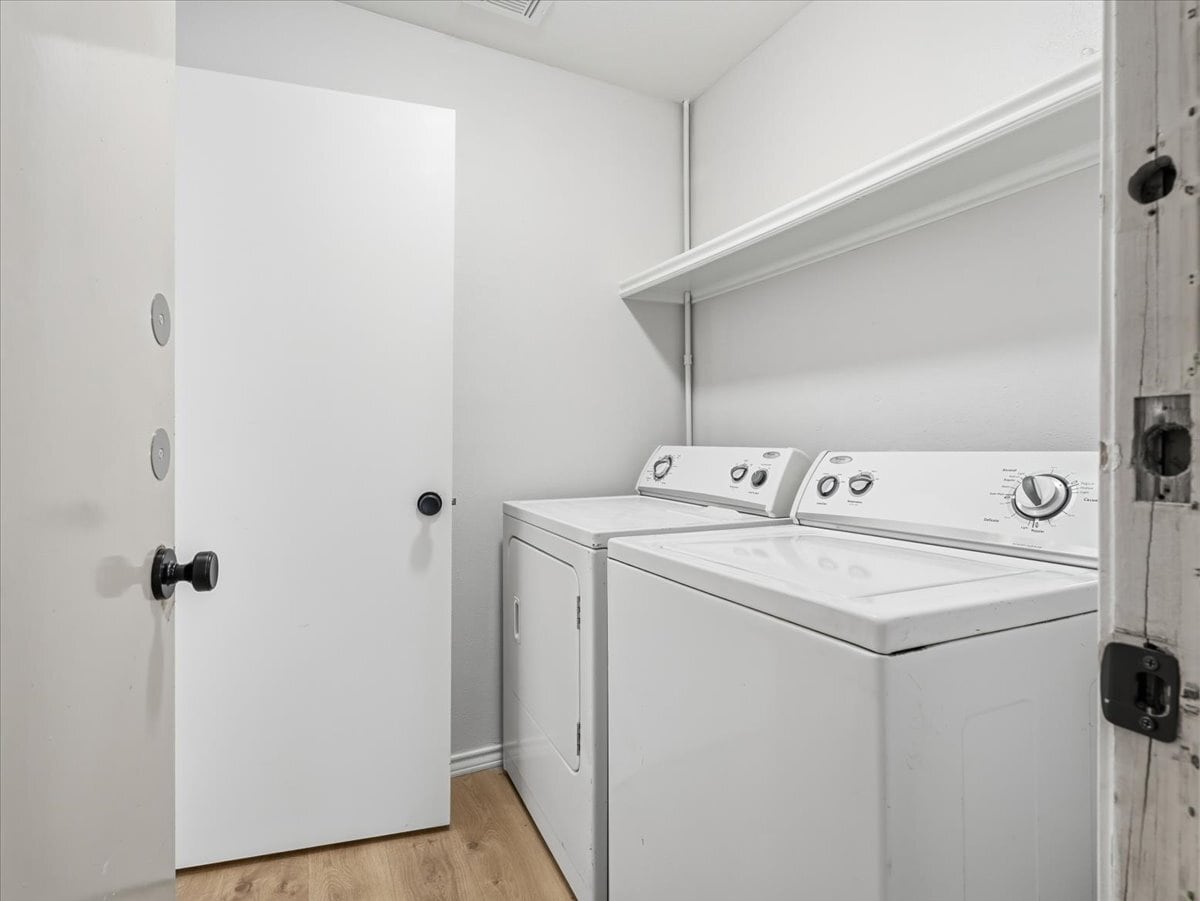 Building Photo - 2717 Sedgeway Ln