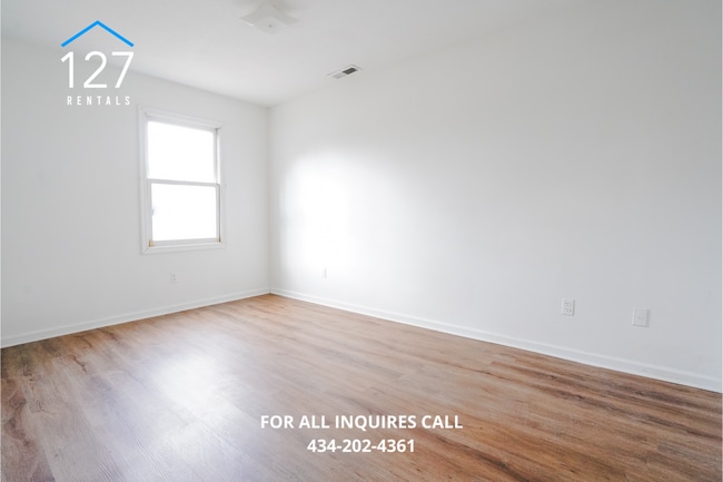 Building Photo - Spacious & Convenient 2-Bedroom Apartment ...