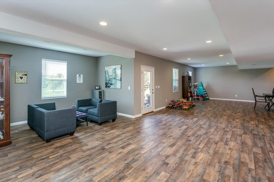 Building Photo - 5107 Elm Leaf Trl