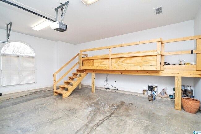 Building Photo - 5126 English Turn