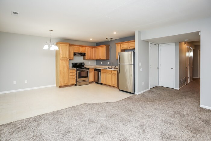 Building Photo - 8123 E 100th Terrace Ct