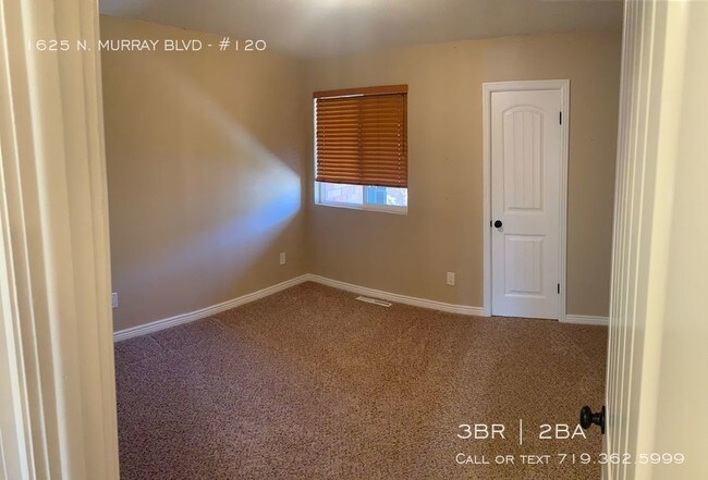 Building Photo - 5 Fountains End unit