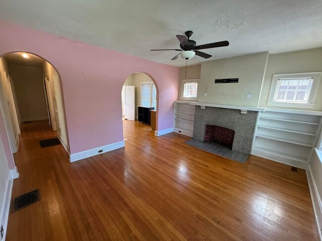 Building Photo - 608 Kastle Rd