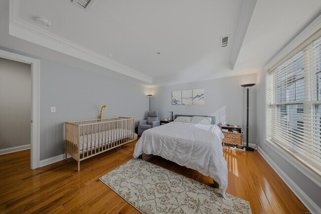 Building Photo - 1707 Summer St