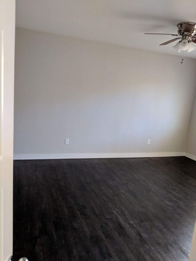 Building Photo - 1903 Townesouth Circle