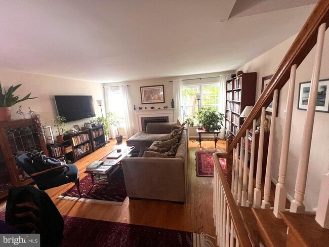 Building Photo - 2113 N Tazewell Ct