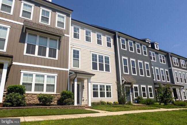Building Photo - 1730 Autumn Maple Leaf Dr