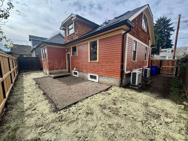 Building Photo - 7300 N Mobile Ave