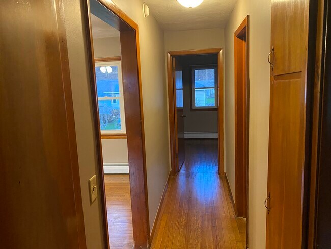Building Photo - 200 Woodside Dr